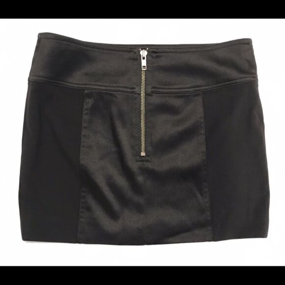 YA-YA SILKY ZIPPER BACK SEXY BLACK MINI SKIRT S - Picture 3 of 4